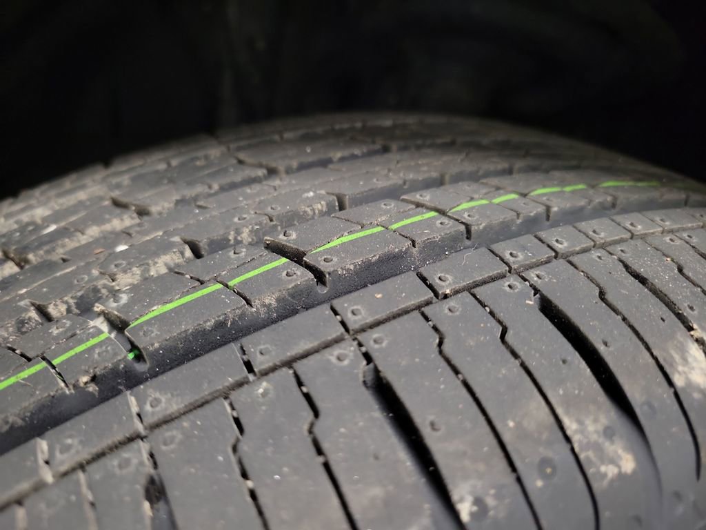 Used 2021 Toyota RAV4 LE image 11