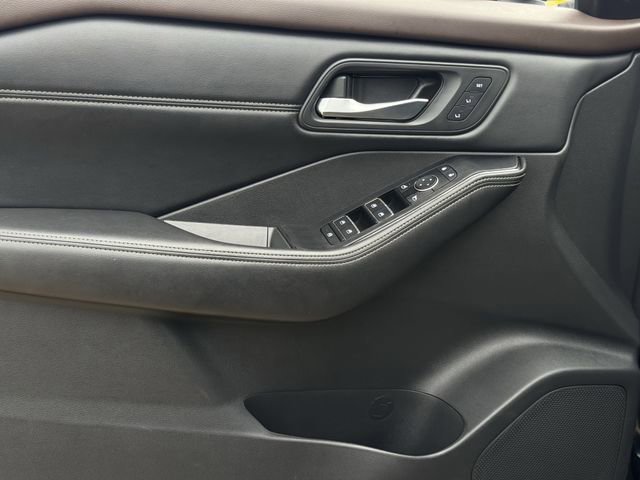 Used 2023 Nissan Rogue SL w/ SL Premium Package AWD/4WD image 26