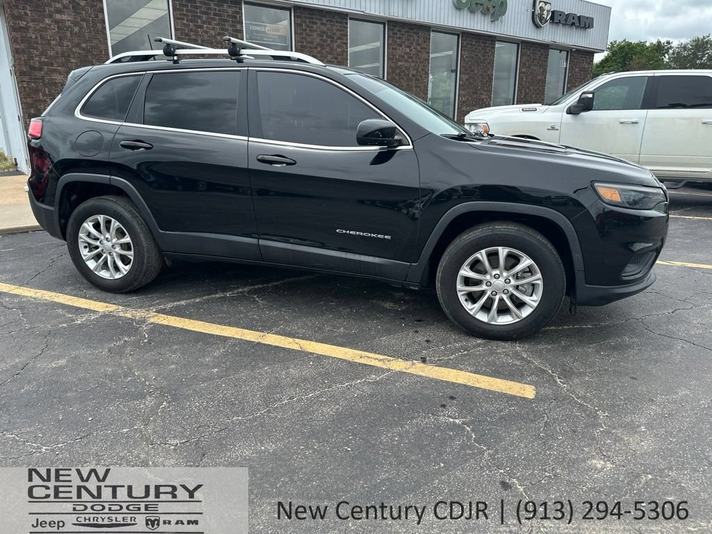 Used 2019 Jeep Cherokee Latitude w/ Popular Appearance Group AWD/4WD image 3