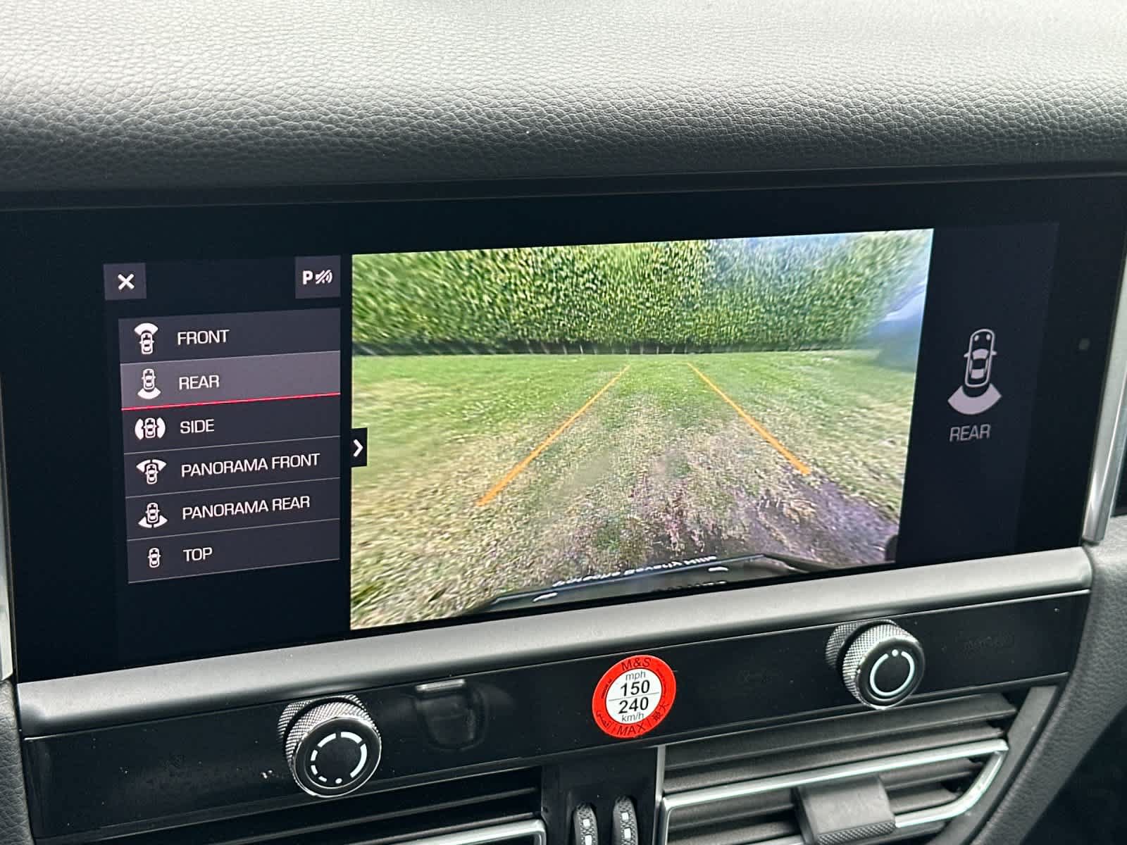 Certified 2025 Porsche Macan AWD/4WD image 22