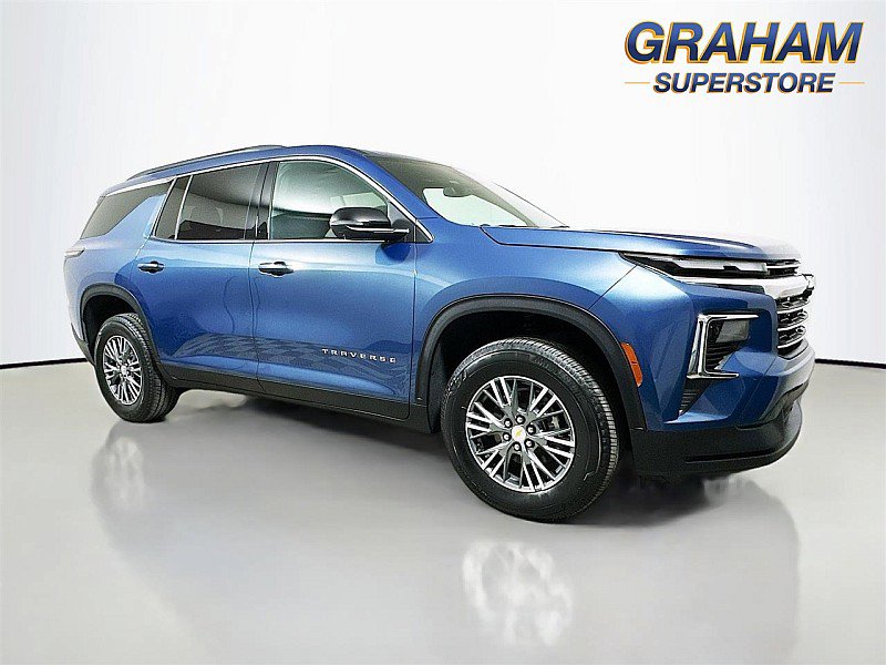 Used 2025 Chevrolet Traverse LT w/ Driver Confidence Package
