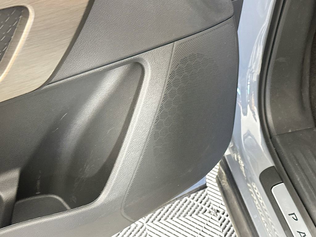 Used 2024 Nissan Pathfinder Platinum w/ Cargo Package image 27