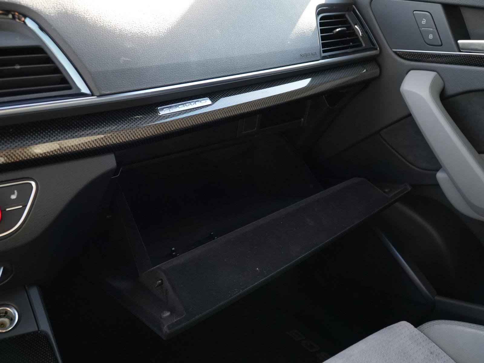 Used 2022 Audi SQ5 Premium w/ Convenience Package image 25