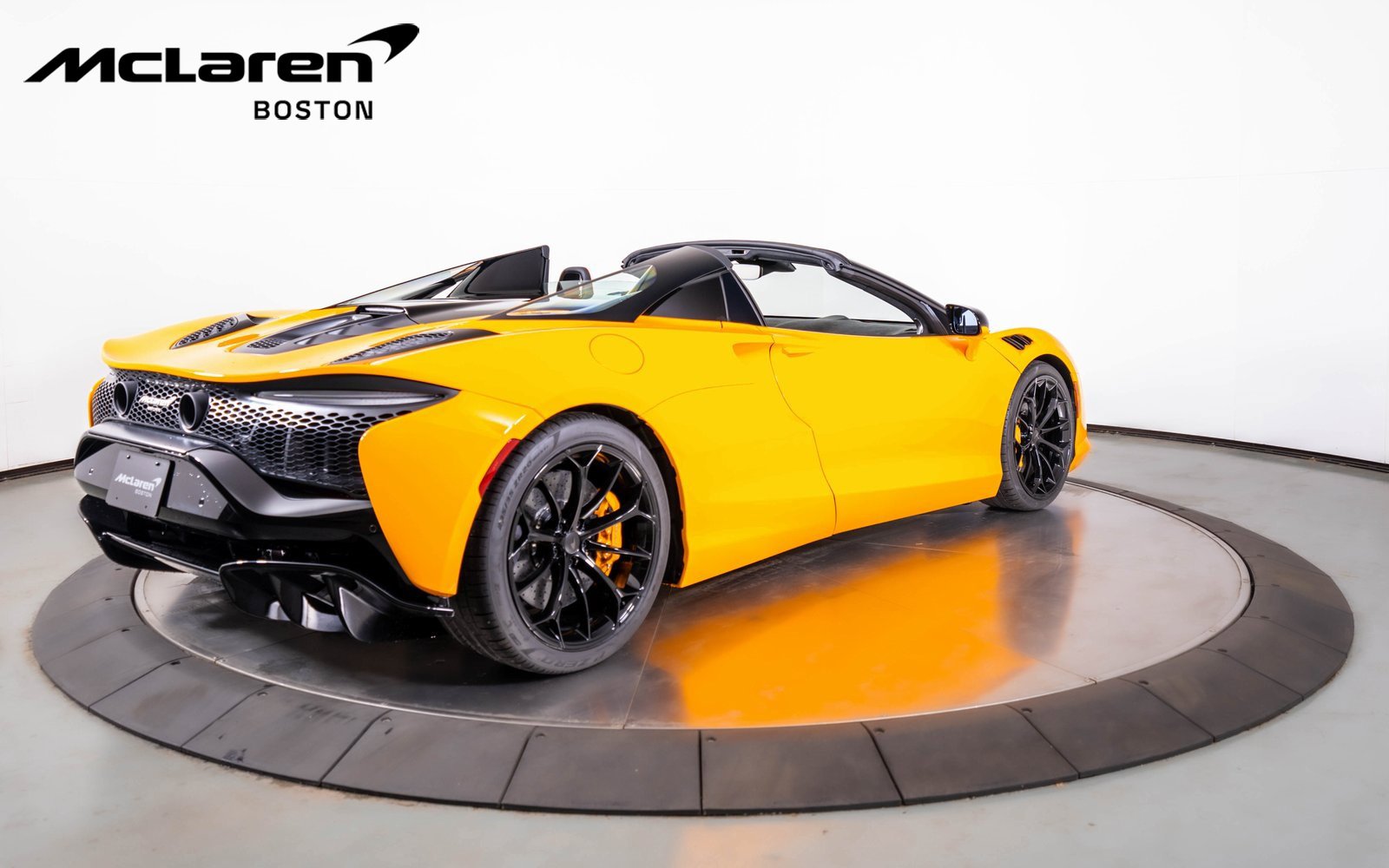 New 2025 McLaren Artura Spider image 7