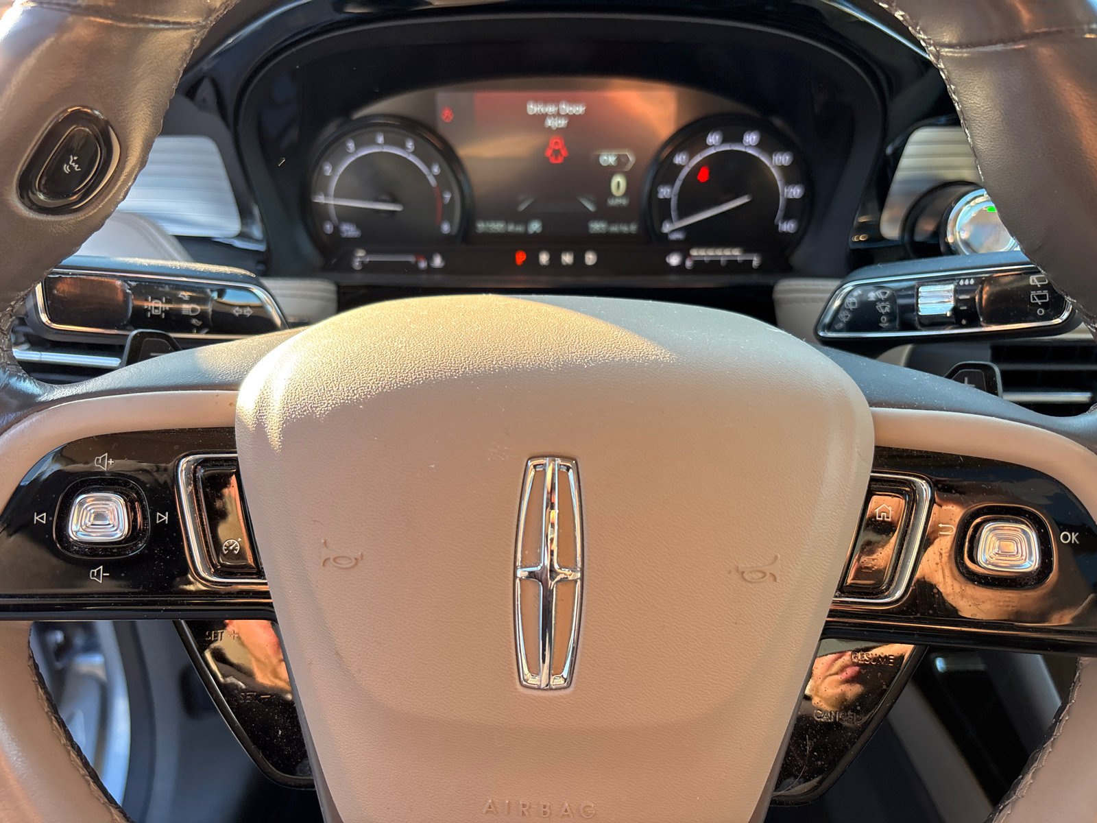 Used 2022 Lincoln Corsair AWD w/ Premium Package image 16