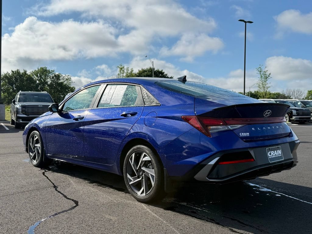 Certified 2025 Hyundai Elantra Sport FWD image 7