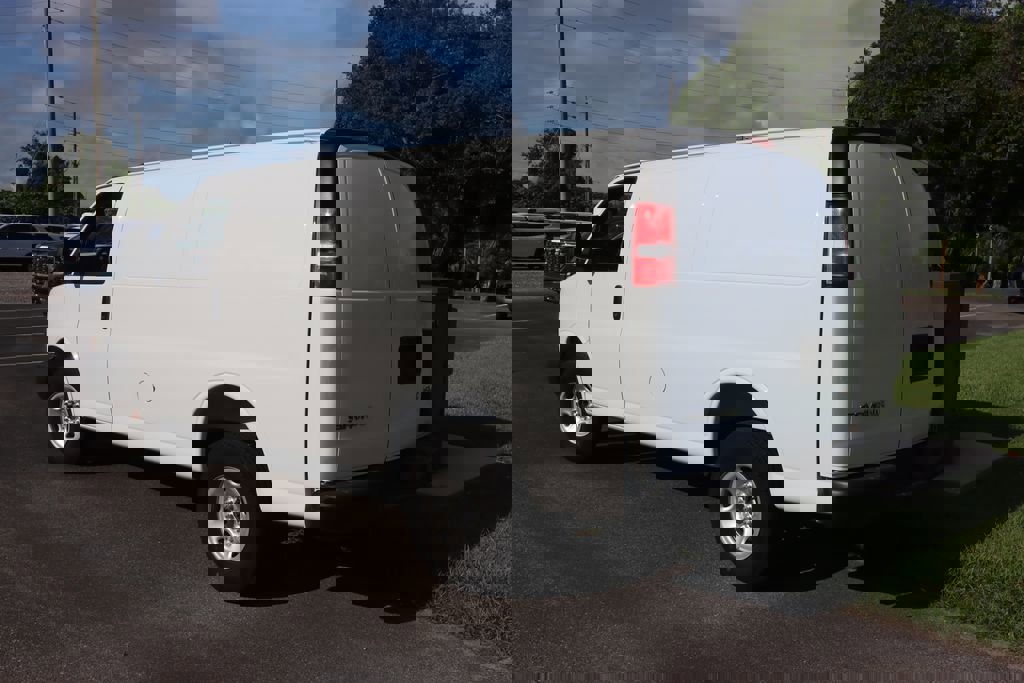 New 2025 GMC Savana 2500 w/ Driver Convenience Package image 4