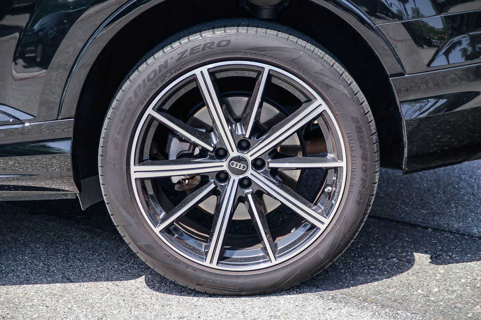 Used 2022 Audi Q7 3.0T Premium Plus w/ Premium Plus Package AWD/4WD image 8