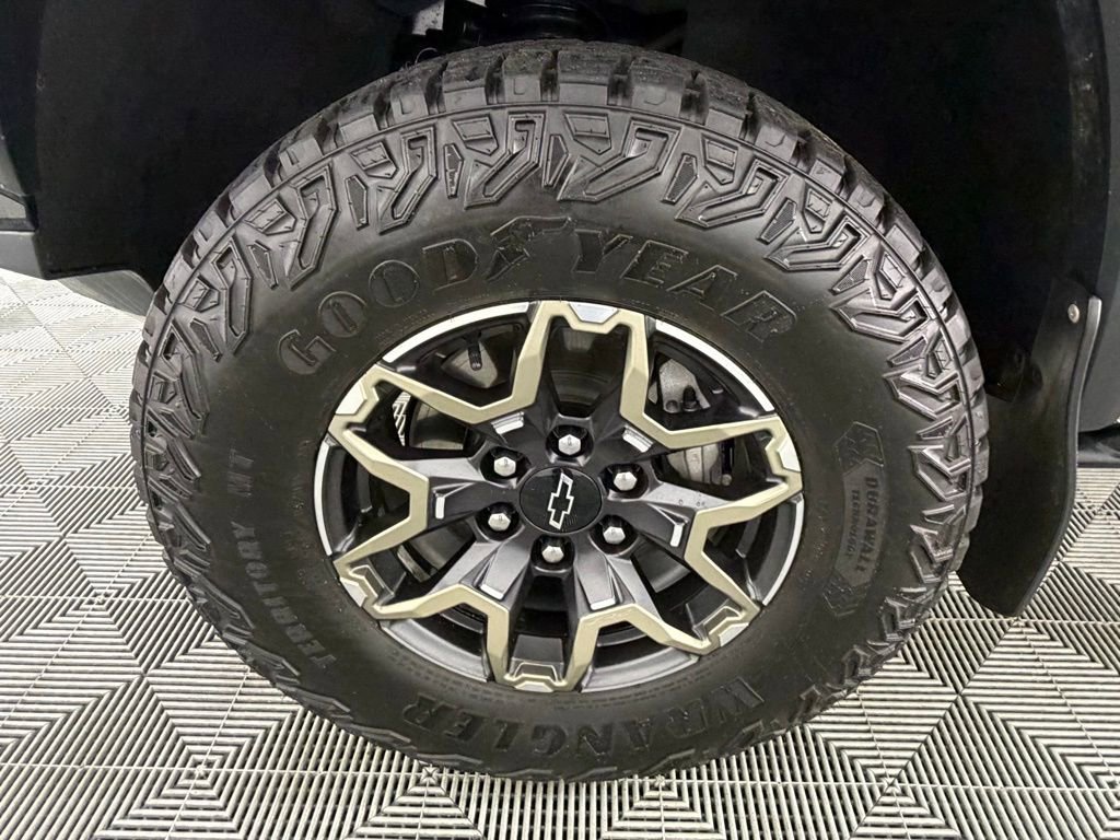 Used 2023 Chevrolet Colorado ZR2 w/ ZR2 Convenience Package III image 11