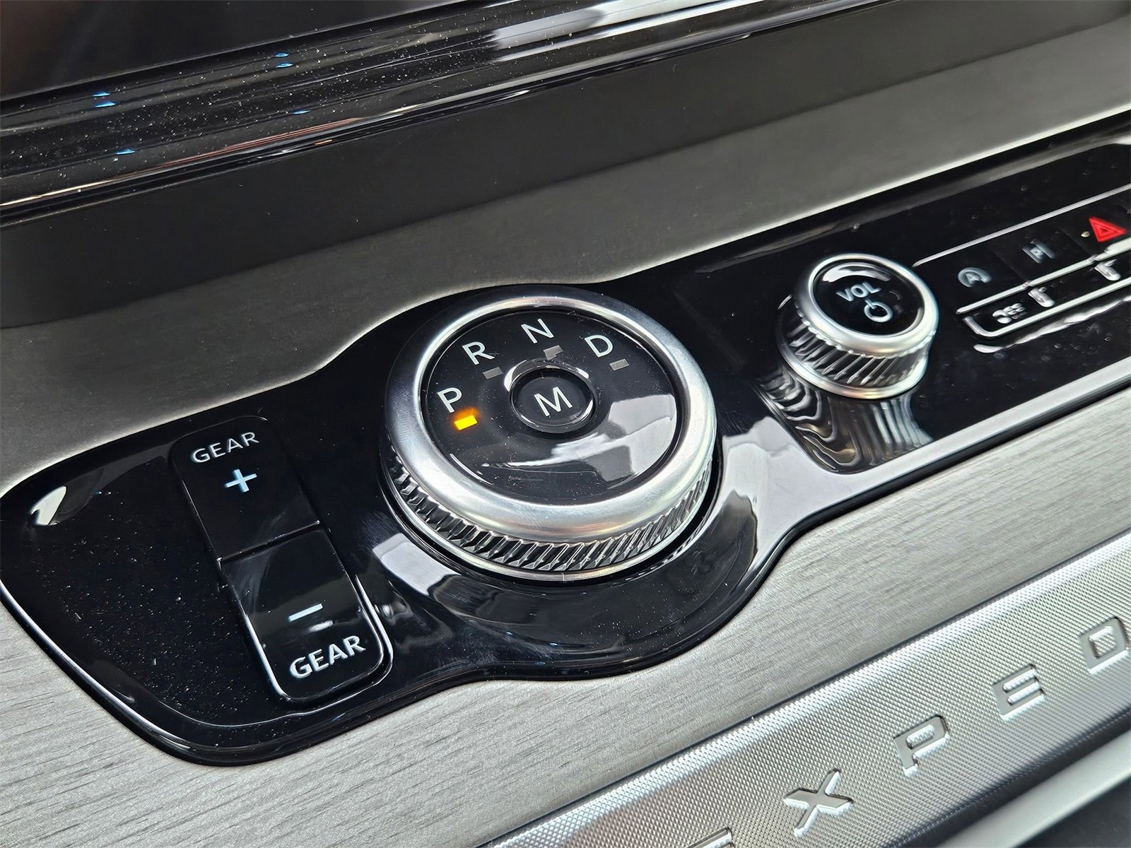 New 2025 Ford Expedition Platinum w/ Driver's Package image 15