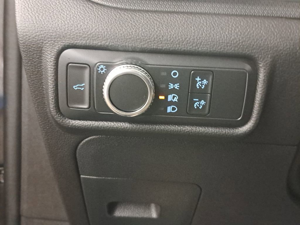 Used 2022 Ford Explorer 4WD w/ Class IV Trailer Tow Package image 28