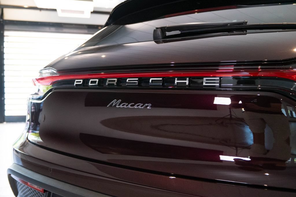 New 2026 Porsche Macan AWD/4WD image 15