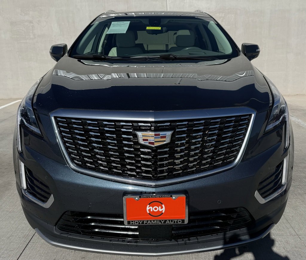 Used 2021 Cadillac XT5 Premium Luxury image 2