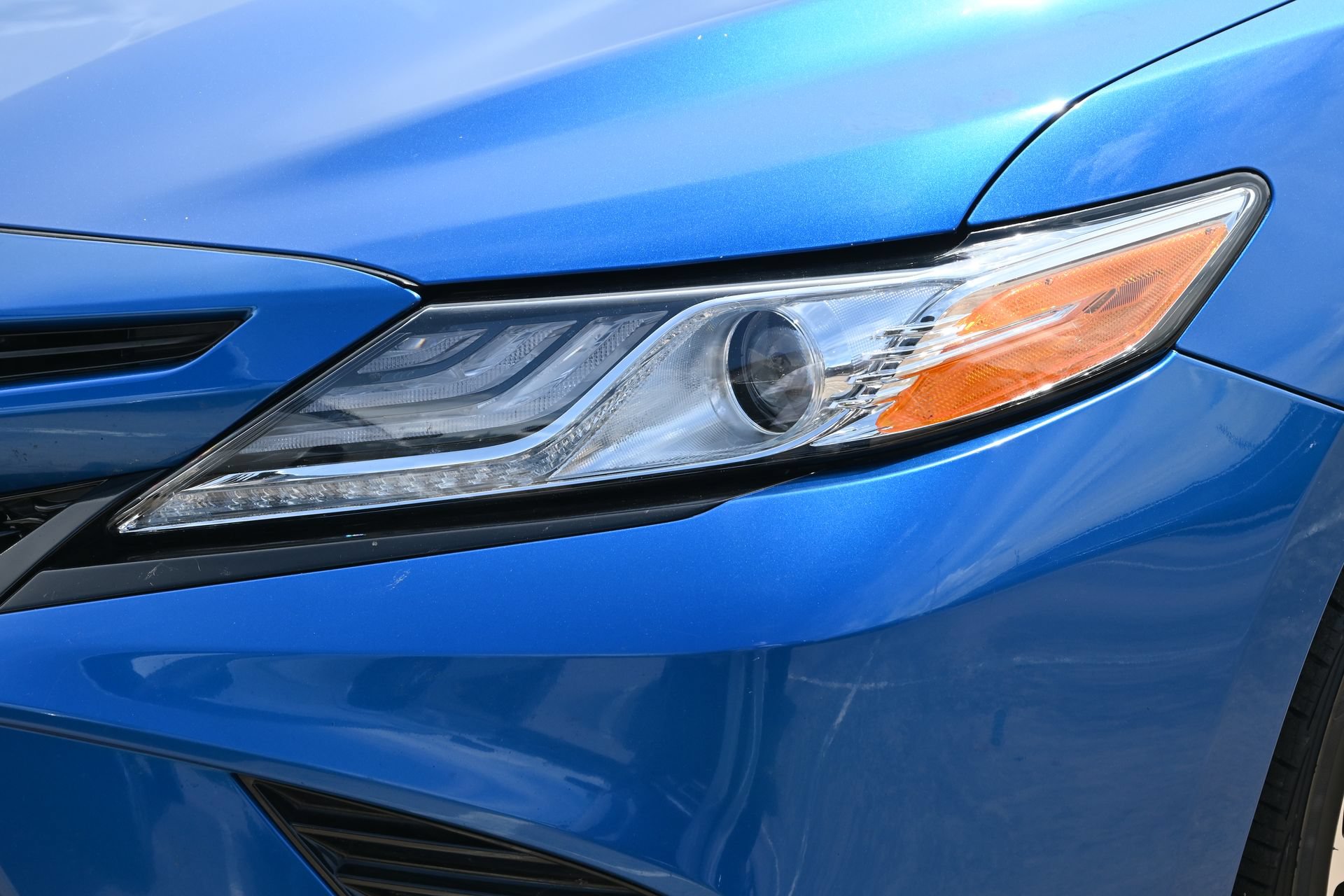 Used 2020 Toyota Camry XSE FWD image 28