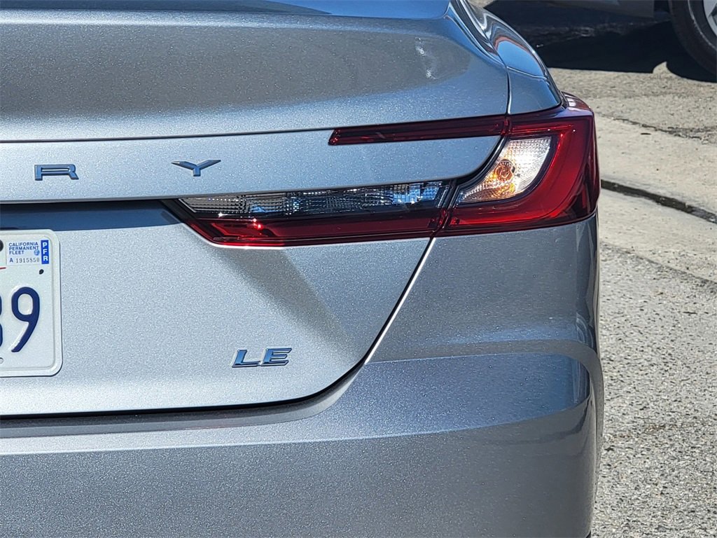 Used 2025 Toyota Camry LE image 8