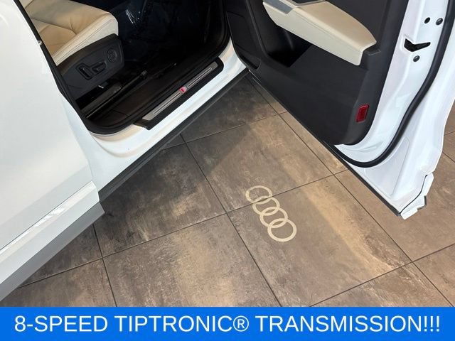 Used 2020 Audi Q3 2.0T Premium Plus w/ Premium Plus Package AWD/4WD image 18