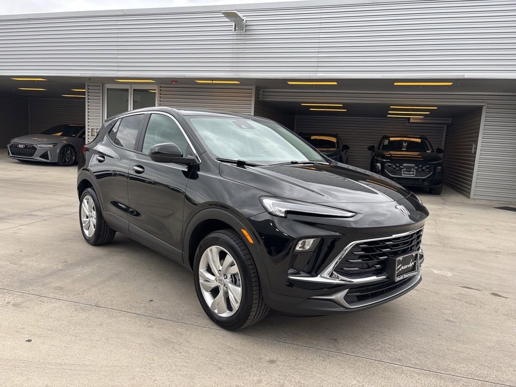 Used 2025 Buick Encore GX Preferred image 3