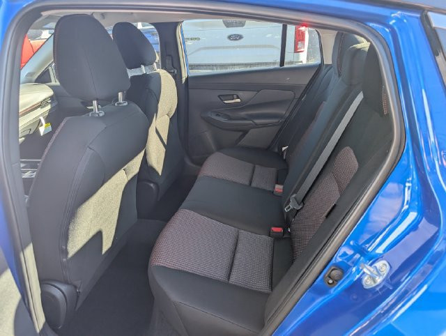 New 2027 Nissan Sentra SR w/ Floor Mat Package FWD image 10
