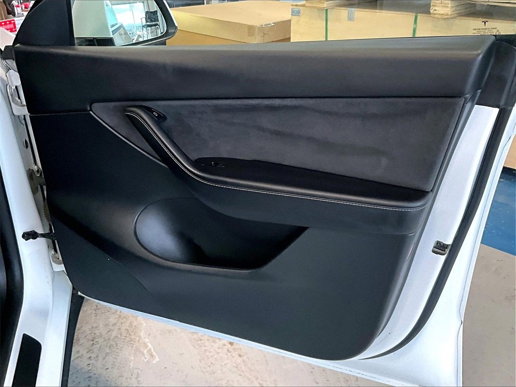 Used 2022 Tesla Model Y Performance image 12