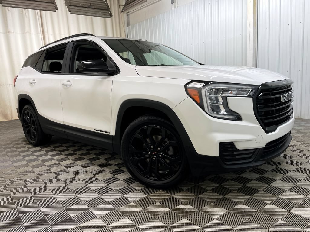 Certified 2022 GMC Terrain SLE w/ Driver Convenience Package FWD image 46