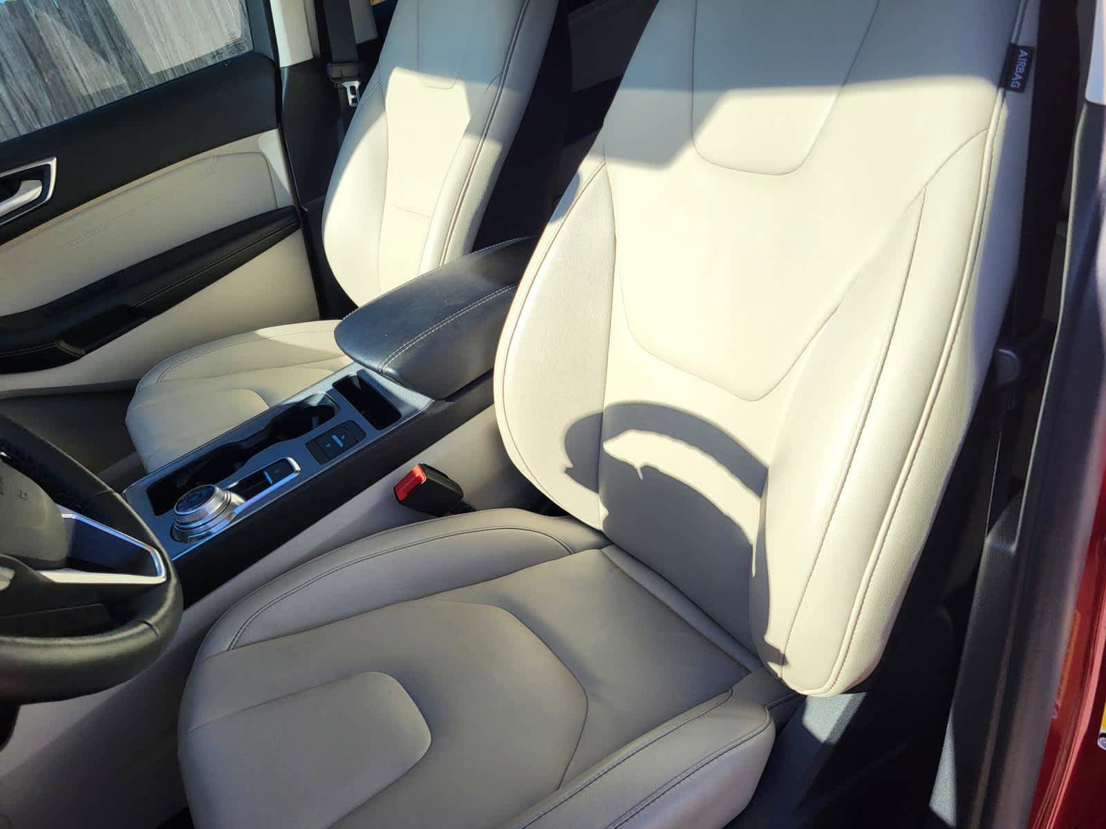Used 2021 Ford Edge Titanium image 15