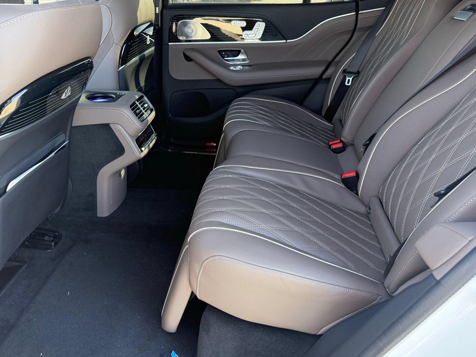 New 2026 Mercedes-Benz Maybach GLS 600 4MATIC image 28
