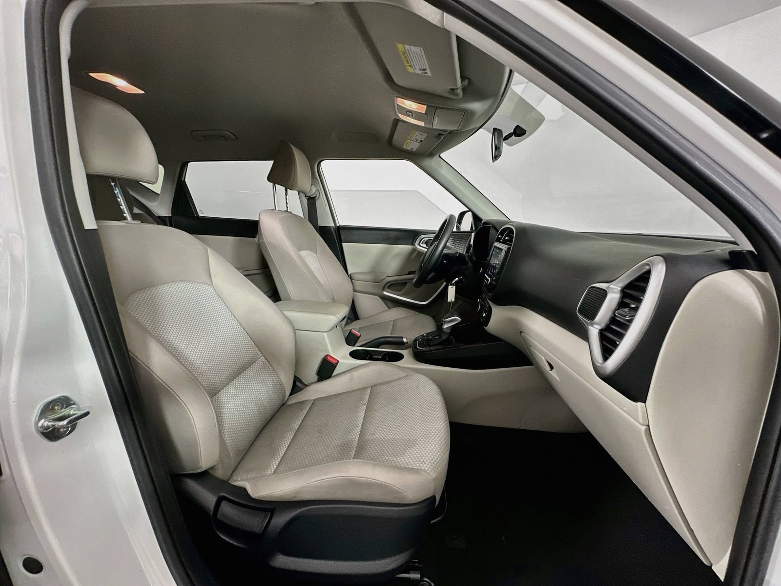 Used 2022 Kia Soul LX FWD image 25