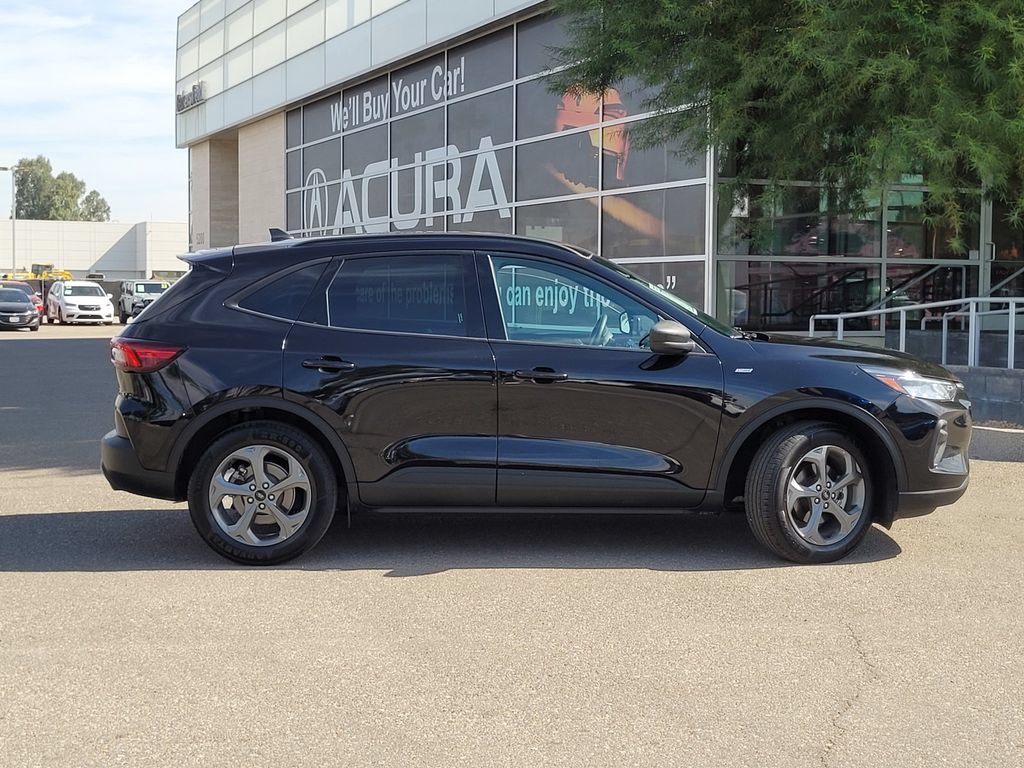 Used 2025 Ford Escape ST-Line FWD image 4