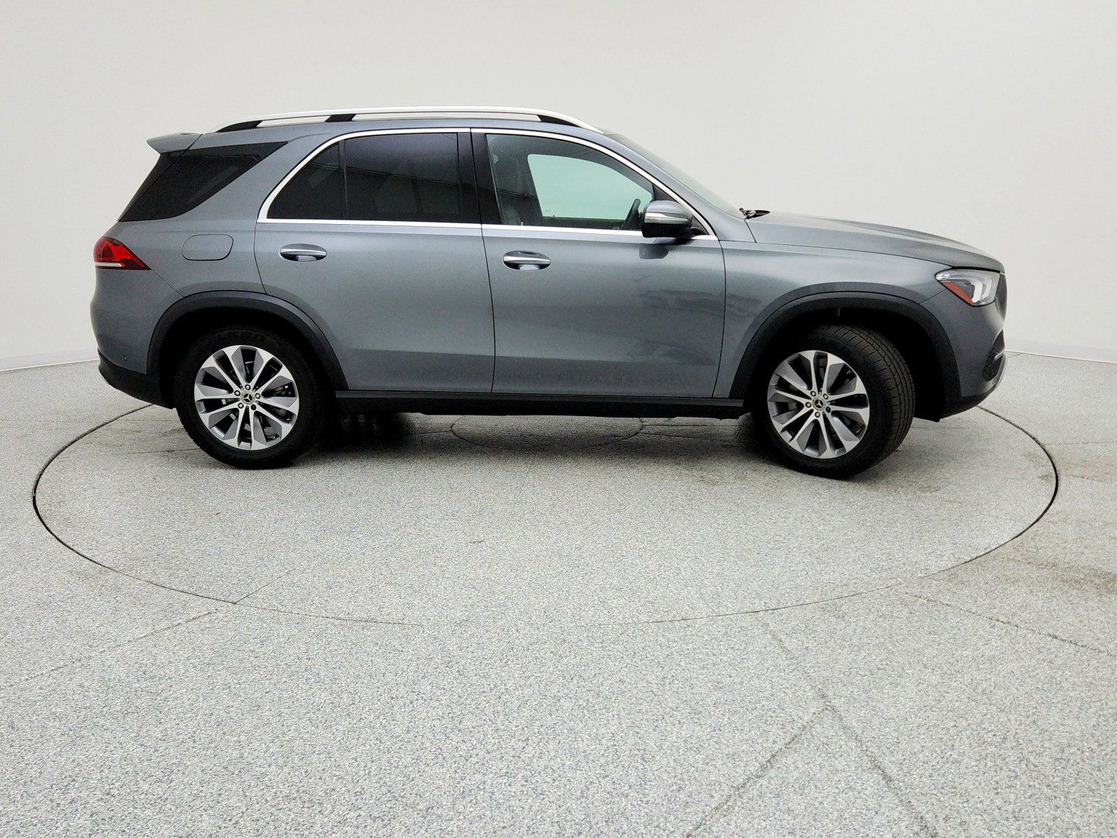 Certified 2022 Mercedes-Benz GLE 350 w/ Premium Package image 6