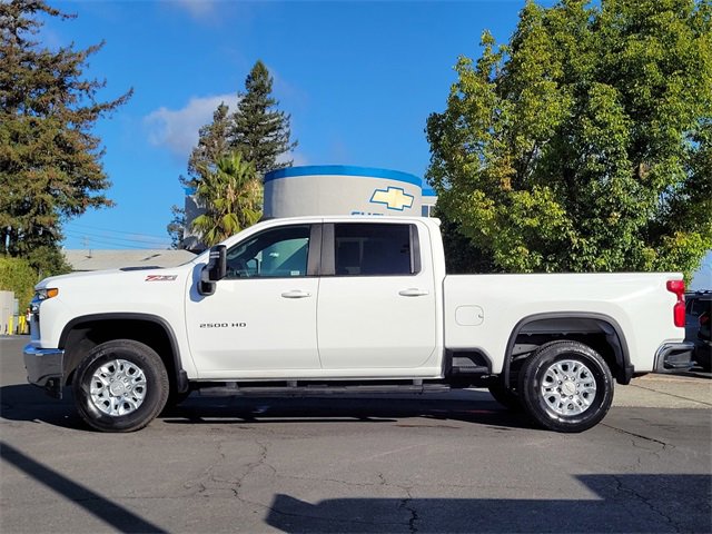 Used 2020 Chevrolet Silverado 2500 LT w/ Z71 Off-Road Package image 9