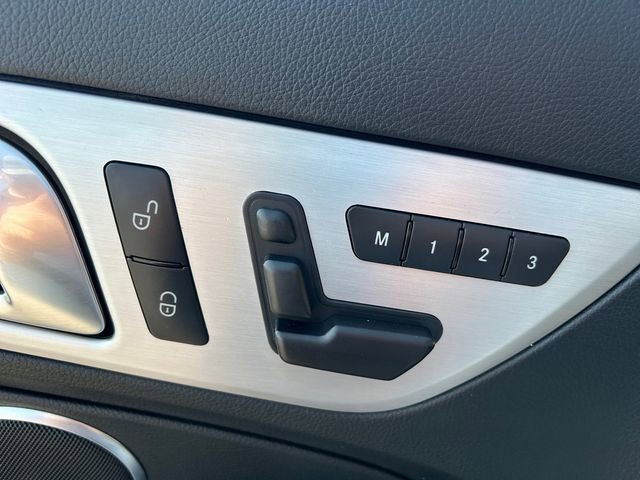 Used 2014 Mercedes-Benz SLK 250 image 19