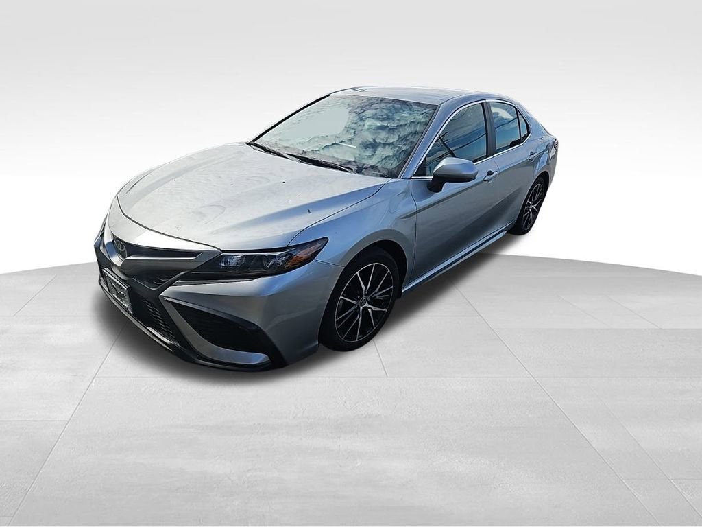 Used 2021 Toyota Camry SE image 4