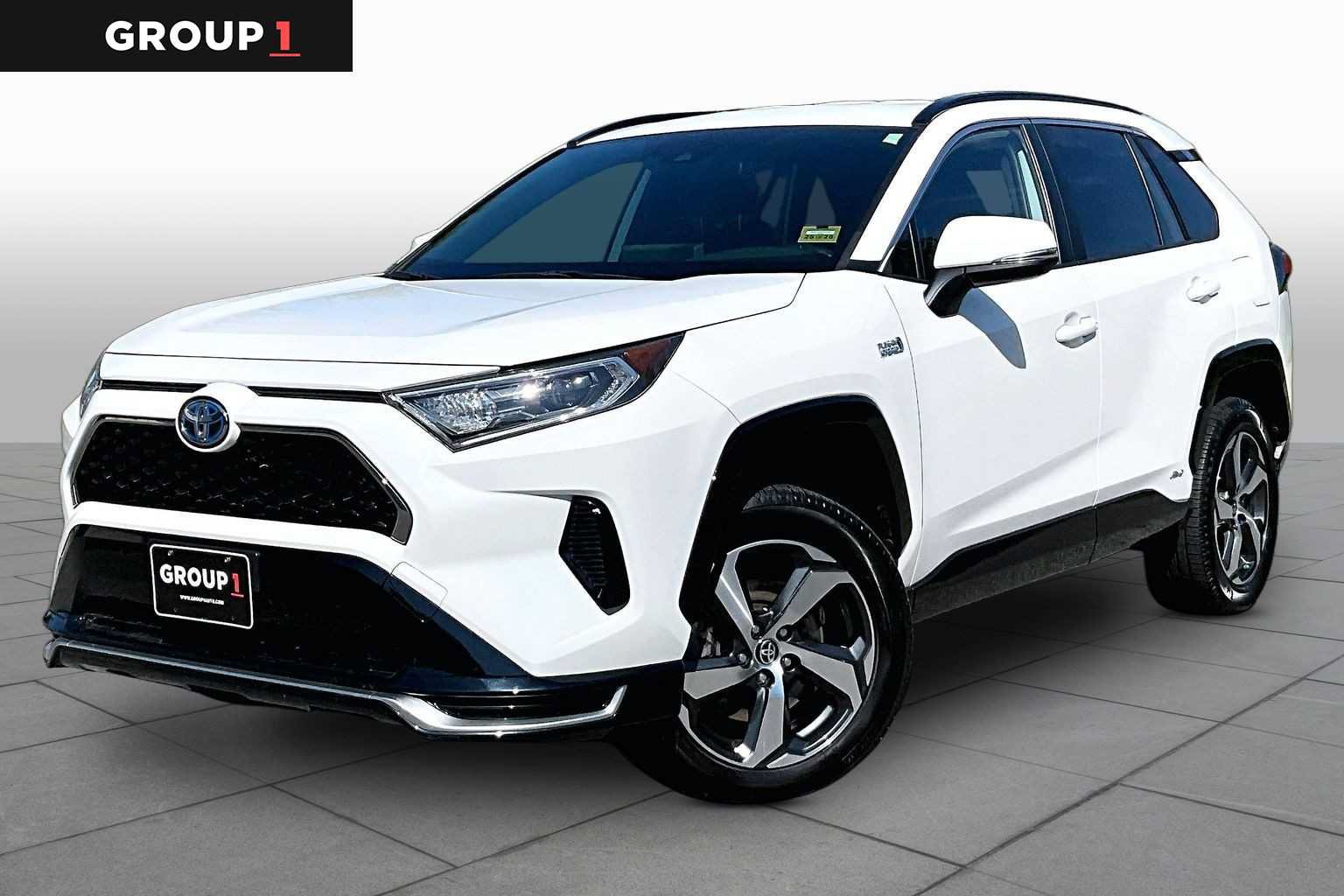 Used 2021 Toyota RAV4 SE AWD/4WD image 1
