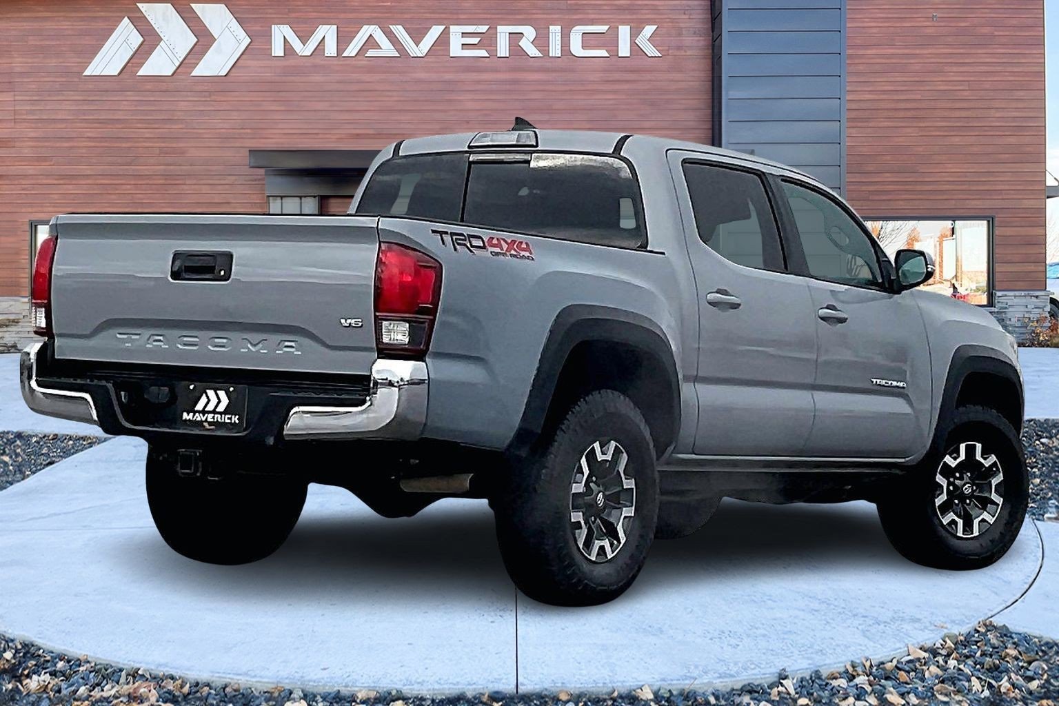 Used 2019 Toyota Tacoma TRD Off-Road image 5