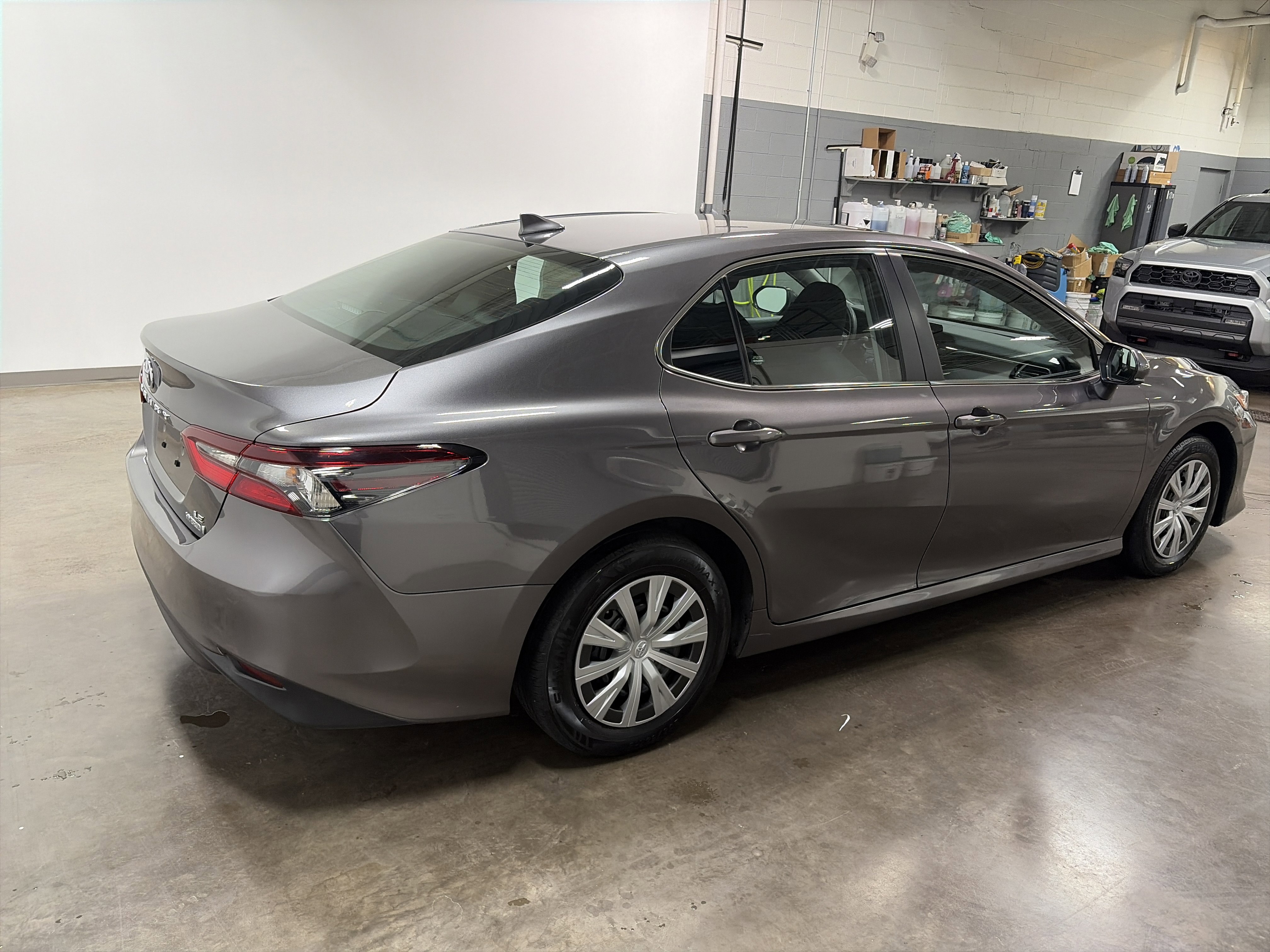 Used 2023 Toyota Camry LE video 3
