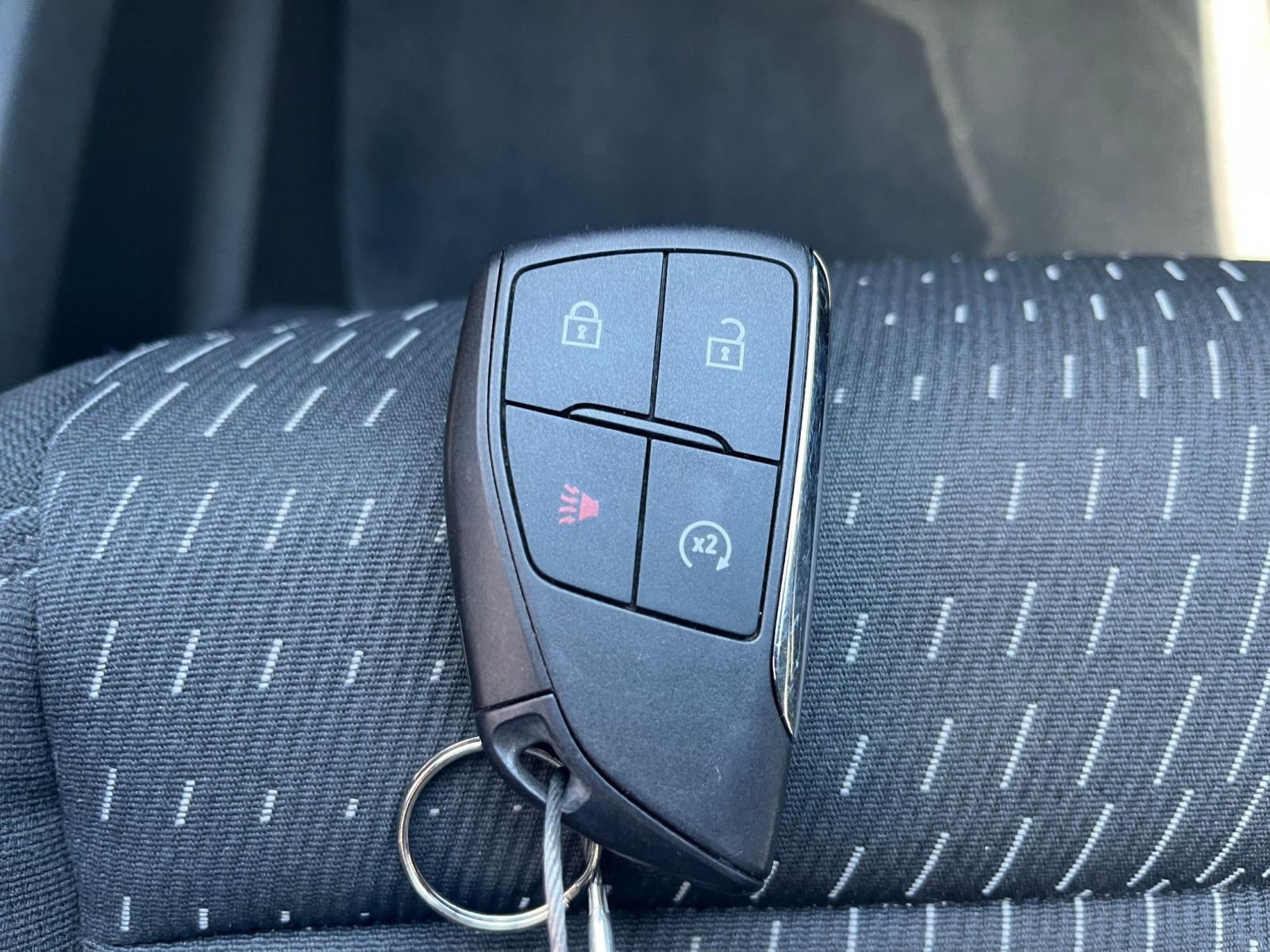 Used 2025 Chevrolet Equinox LT FWD image 24