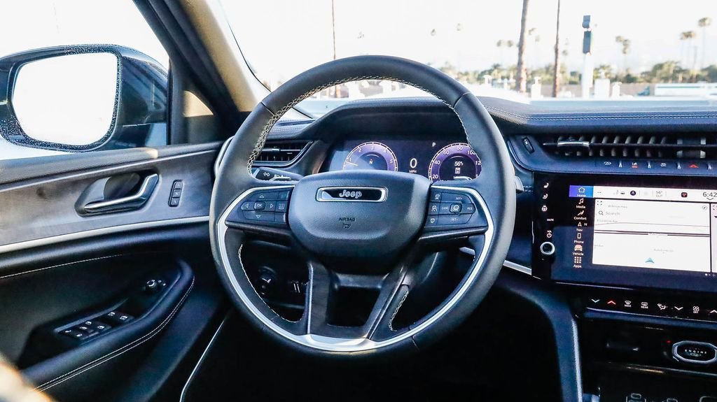 New 2026 Jeep Grand Cherokee L Limited AWD/4WD image 18