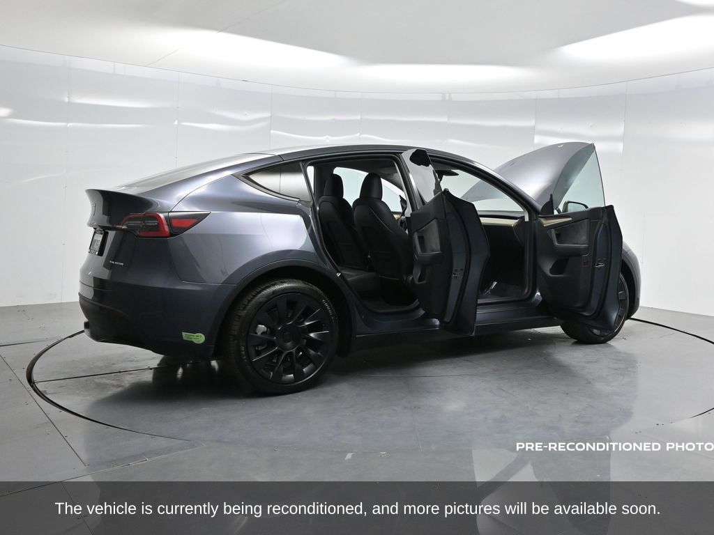 Used 2023 Tesla Model Y Long Range image 4