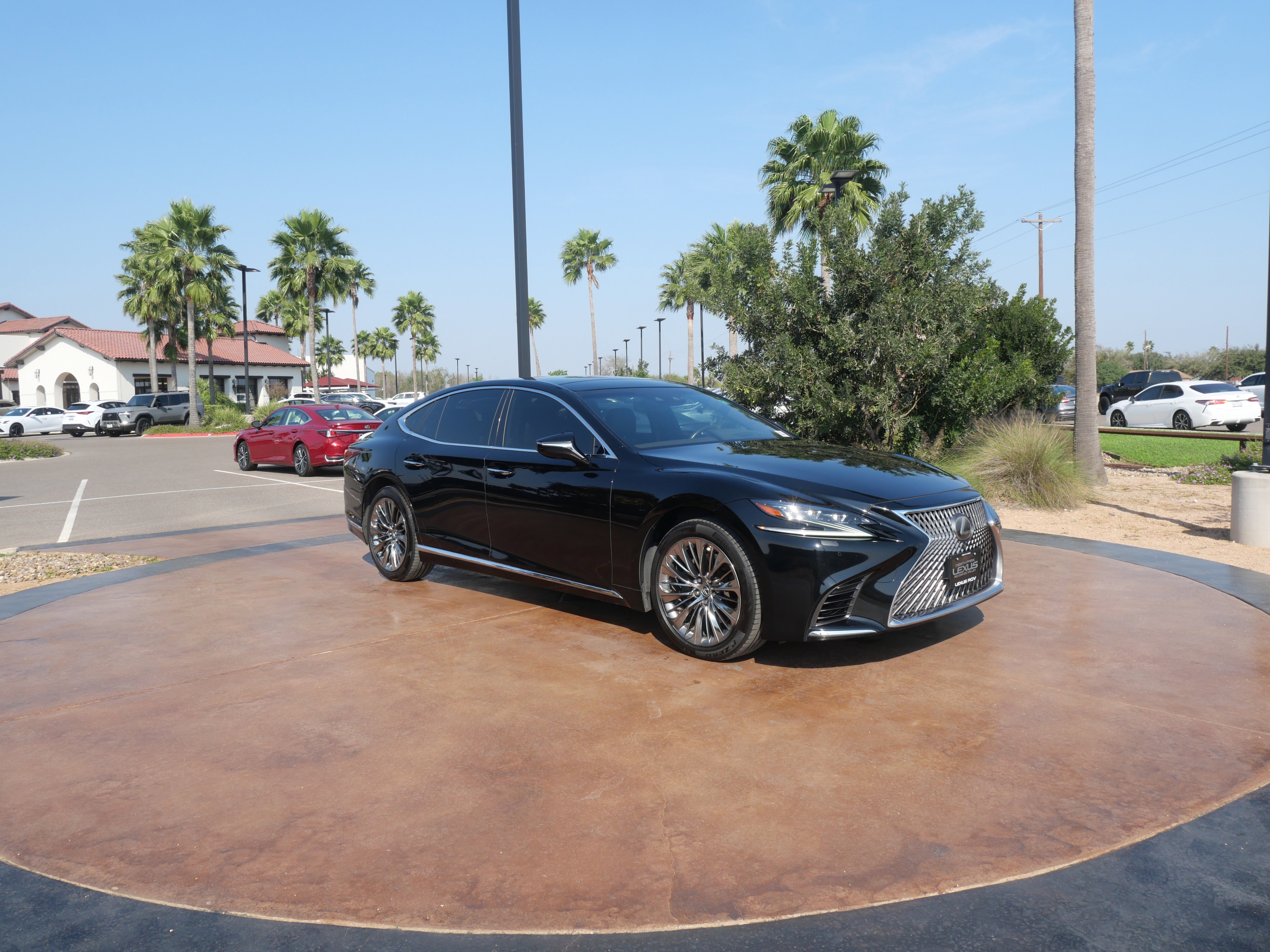 Used 2019 Lexus LS 500 image 1