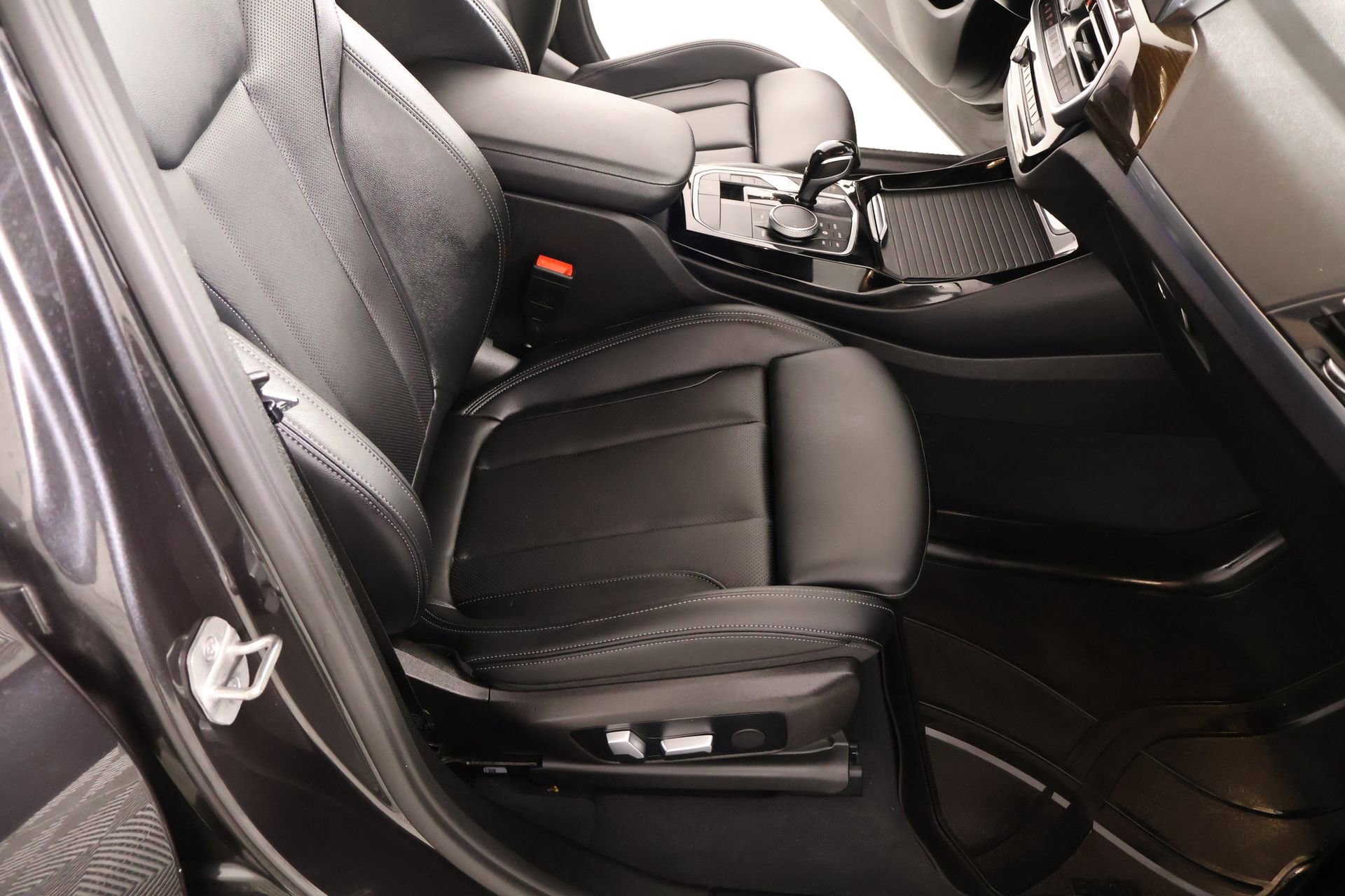 Used 2023 BMW X3 sDrive30i w/ Convenience Package image 14