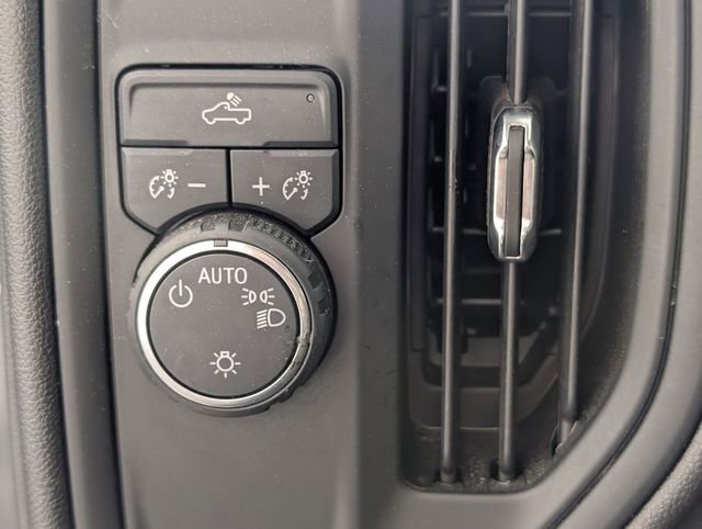 Used 2025 Chevrolet Silverado 1500 W/T image 15