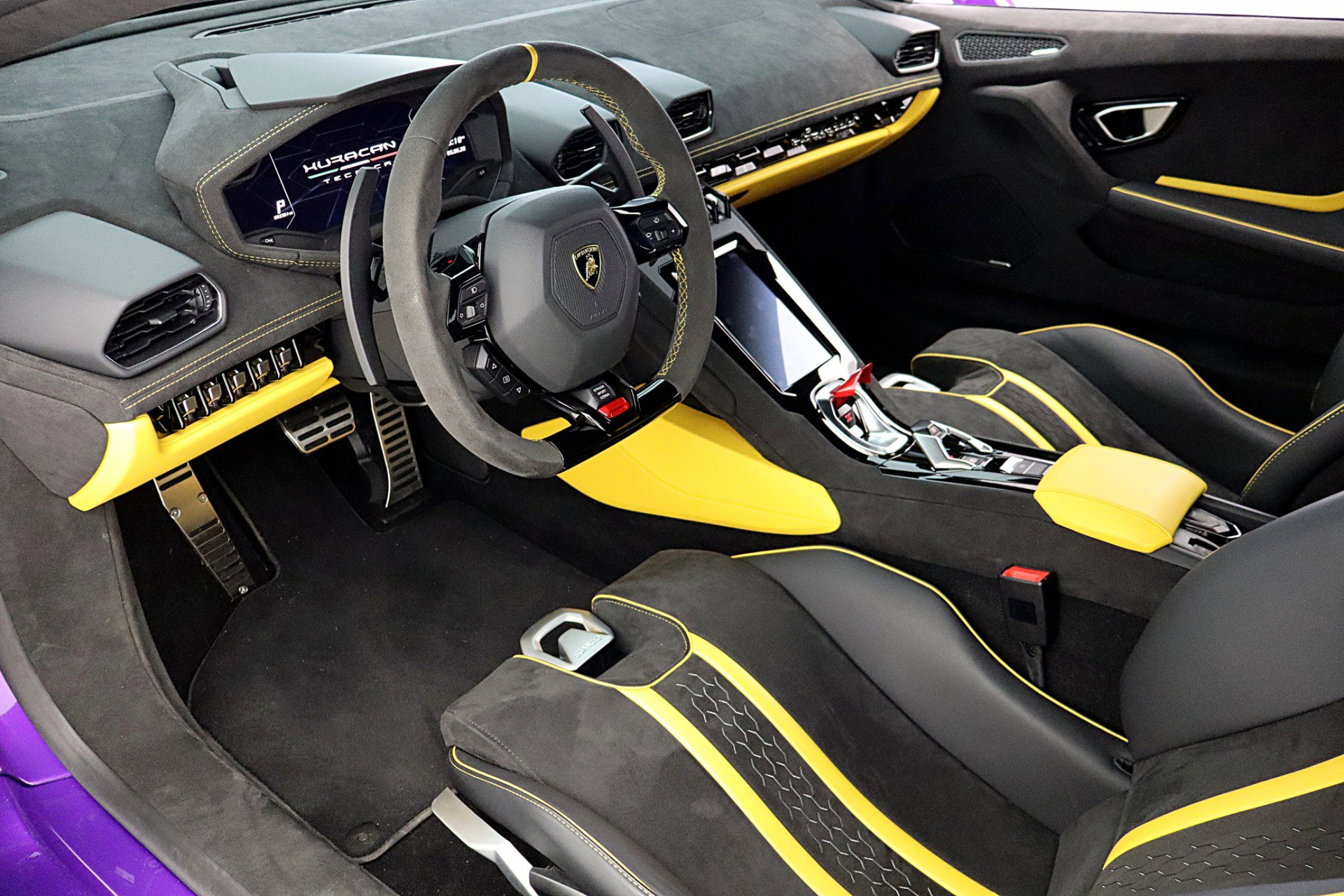 Used 2024 Lamborghini Huracan Tecnica RWD image 31