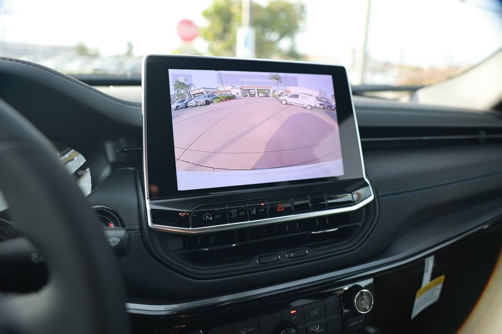 New 2026 Jeep Compass Latitude image 19