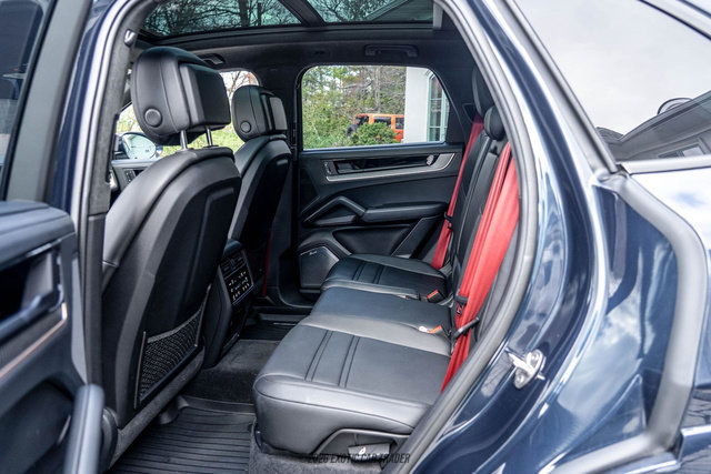 Used 2024 Porsche Cayenne S image 38