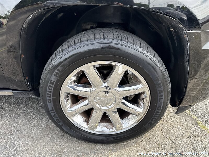 Used 2012 GMC Yukon Denali AWD/4WD image 10