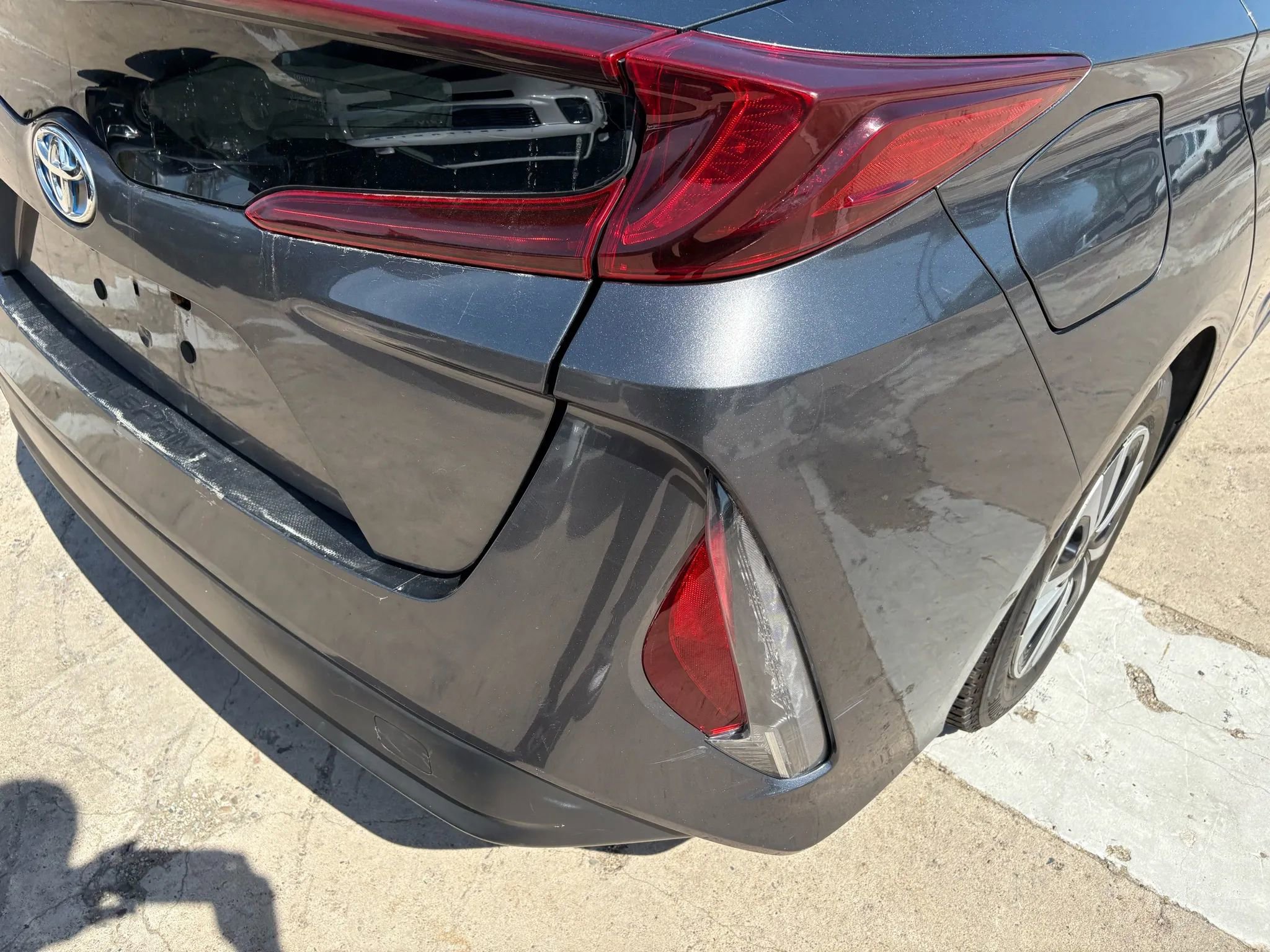 Used 2017 Toyota Prius Prime Plus w/ Carpet Mat Package image 28