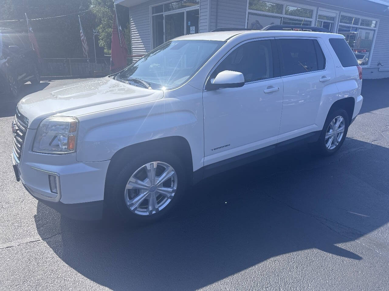 Used 2017 GMC Terrain SLE w/ Convenience Package AWD/4WD image 11
