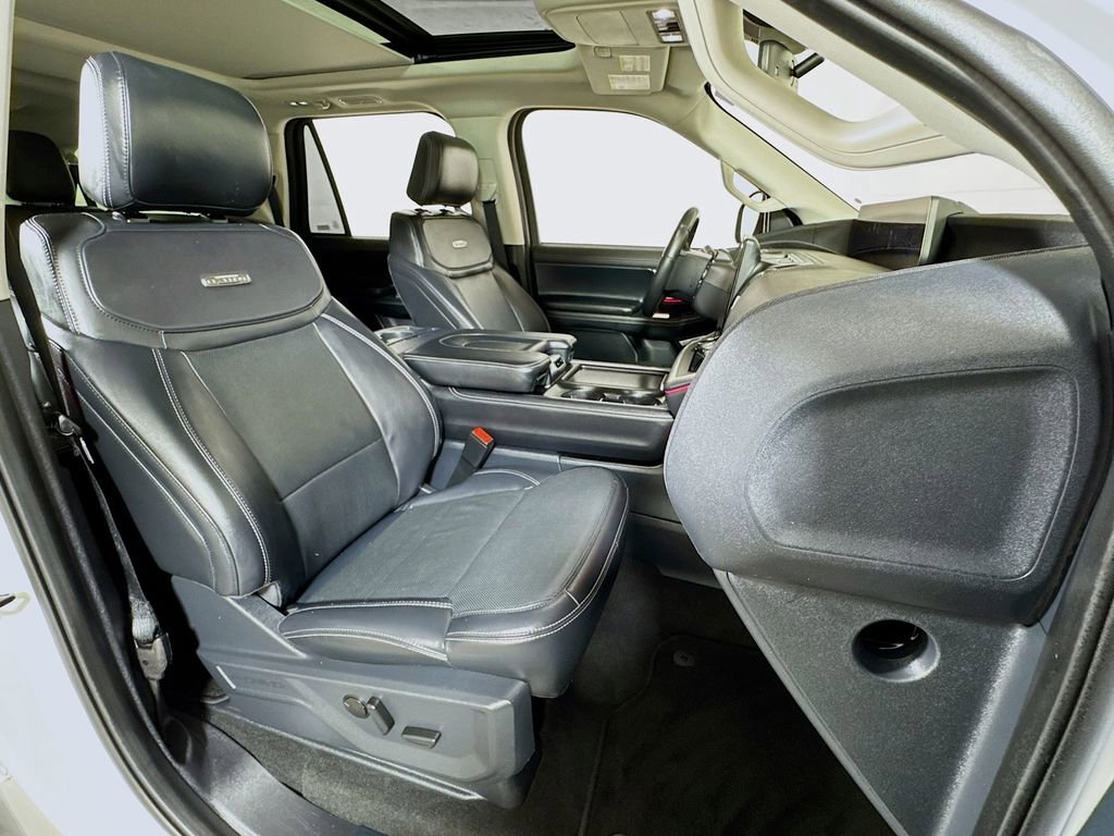 Used 2025 Ford Expedition Max Platinum image 29