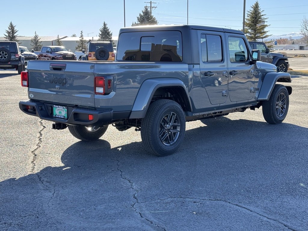 New 2025 Jeep Gladiator Sport image 7