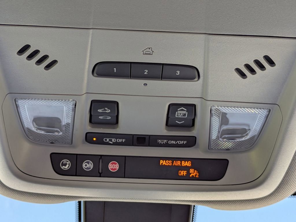 Used 2022 Chevrolet Equinox Premier image 34